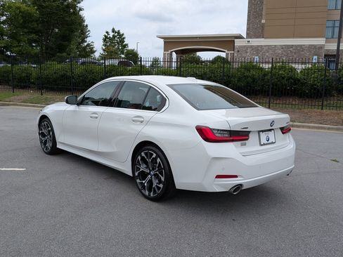 Used 2025 BMW 330i xDrive Sedan w/ Convenience Package AWD/4WD image 5