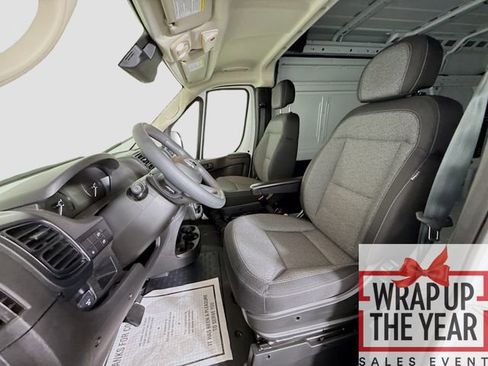 Used 2025 RAM ProMaster 2500 w/ Convenience Group image 19
