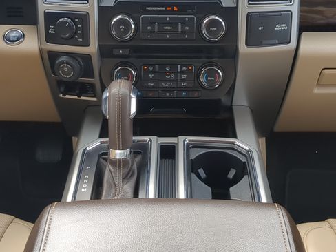 Used 2018 Ford F150 Lariat AWD/4WD image 17