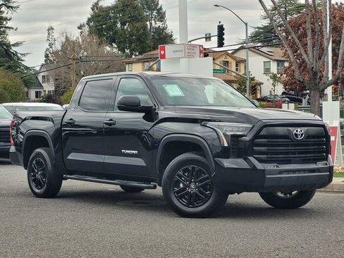 Used 2022 Toyota Tundra SR5 image 2