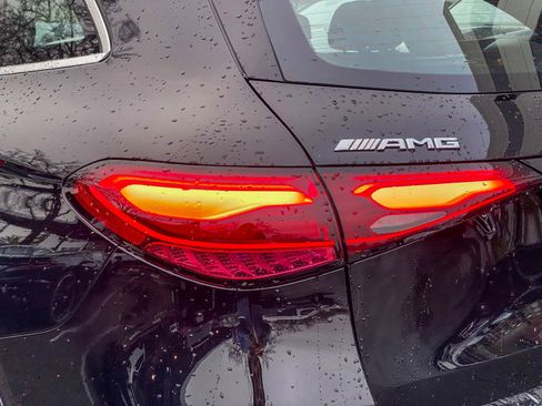 New 2025 Mercedes-Benz GLC 43 AMG 4MATIC image 8