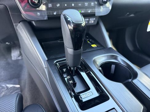 New 2026 Subaru Outback Touring AWD/4WD image 32