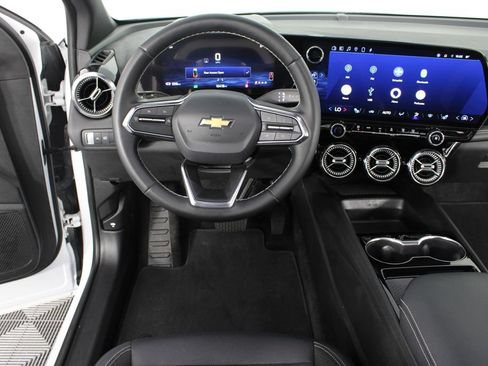 Used 2024 Chevrolet Blazer EV LT AWD/4WD image 12