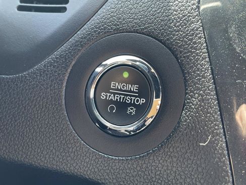Used 2019 Ford Explorer XLT w/ Equipment Group 201A FWD image 25