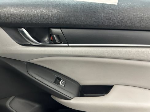 Used 2018 Honda Accord LX image 23