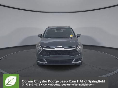 Used 2023 Kia Sportage EX AWD/4WD image 5