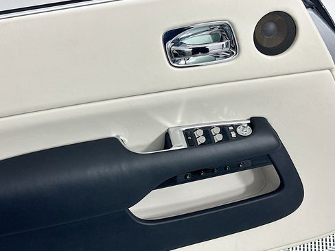 Certified 2016 Rolls-Royce Dawn image 17
