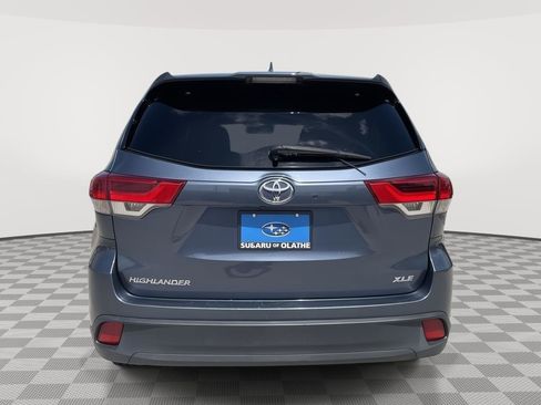 Used 2018 Toyota Highlander XLE image 7
