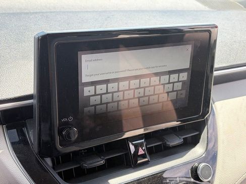 Used 2023 Toyota Corolla Cross LE FWD image 10
