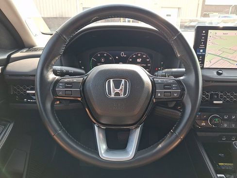 Used 2023 Honda Accord Touring image 9