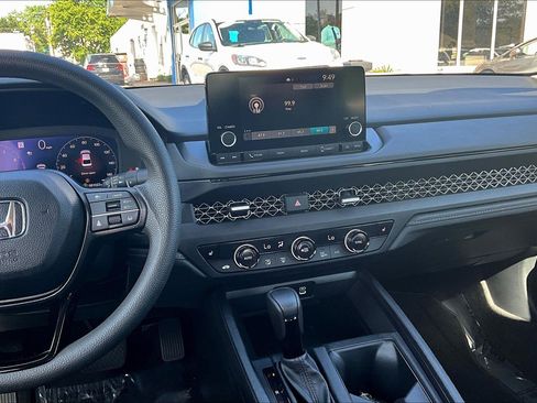 Used 2023 Honda Accord EX image 6