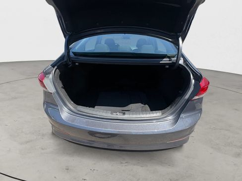 Used 2018 Hyundai Elantra SE w/ SE Connectivity Package 04 FWD image 24