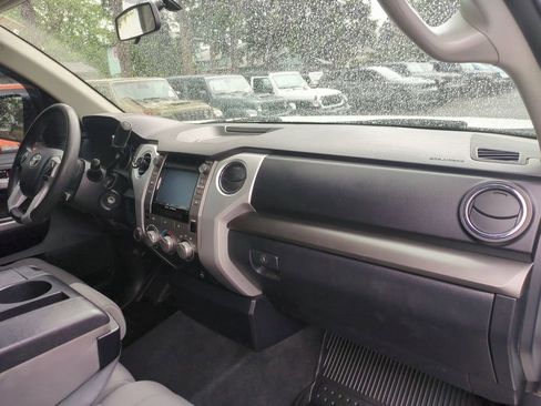 Used 2017 Toyota Tundra SR5 AWD/4WD image 17