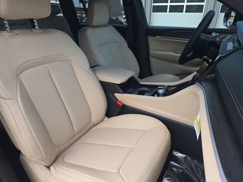 New 2026 Jeep Grand Cherokee Limited image 10