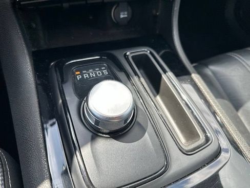 Used 2023 Chrysler 300 S RWD image 13