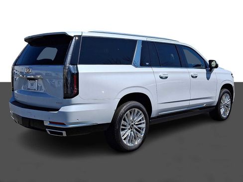 Used 2026 Cadillac Escalade ESV Luxury w/ Touring Package AWD/4WD image 6