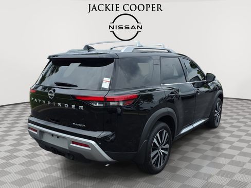Certified 2025 Nissan Pathfinder Platinum FWD image 5