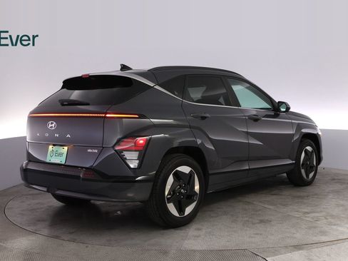 Used 2024 Hyundai Kona Limited FWD image 3