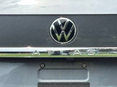 Used 2021 Volkswagen Atlas SE w/ Towing Package AWD/4WD image 14