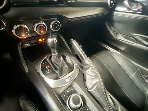 Used 2023 MAZDA MX-5 Miata Grand Touring RWD image 26