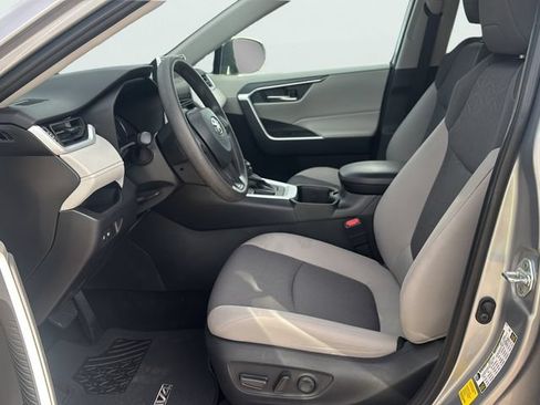 Used 2024 Toyota RAV4 XLE FWD image 21