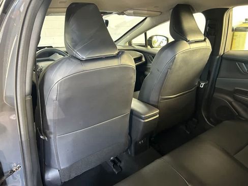 Used 2023 Toyota Prius XLE FWD image 12