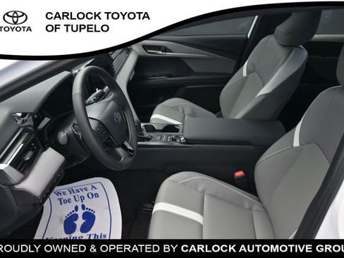 Used 2026 Toyota Camry SE FWD image 10