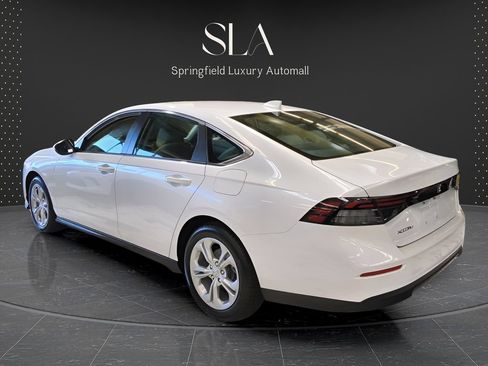 Used 2025 Honda Accord LX image 5