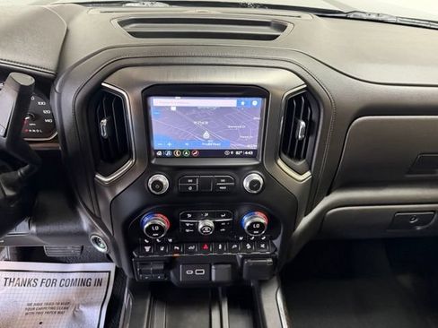 Used 2022 GMC Sierra 3500 Denali w/ Denali Black Diamond Edition AWD/4WD image 24