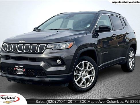 Used 2022 Jeep Compass Latitude image 1