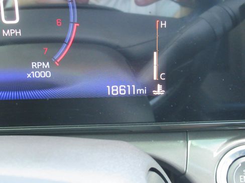 Used 2025 Chevrolet Trax ACTIV w/ Driver Confidence Package FWD image 30