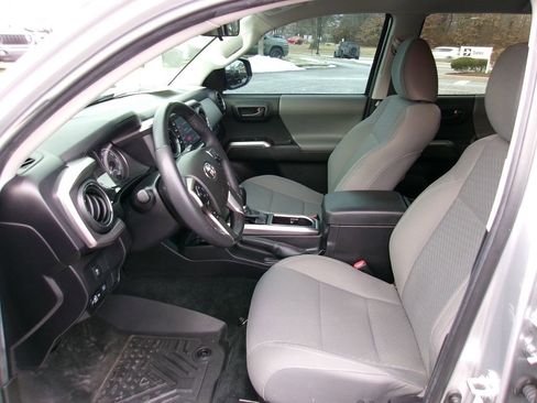 Used 2023 Toyota Tacoma SR5 w/ SR5 Appearance Package image 8