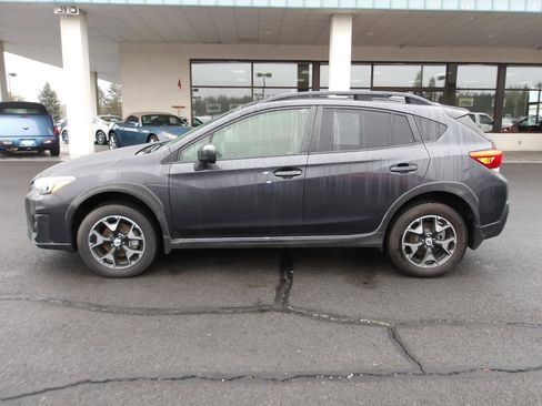 Used 2018 Subaru Crosstrek 2.0i Premium w/ Eyesight System image 2