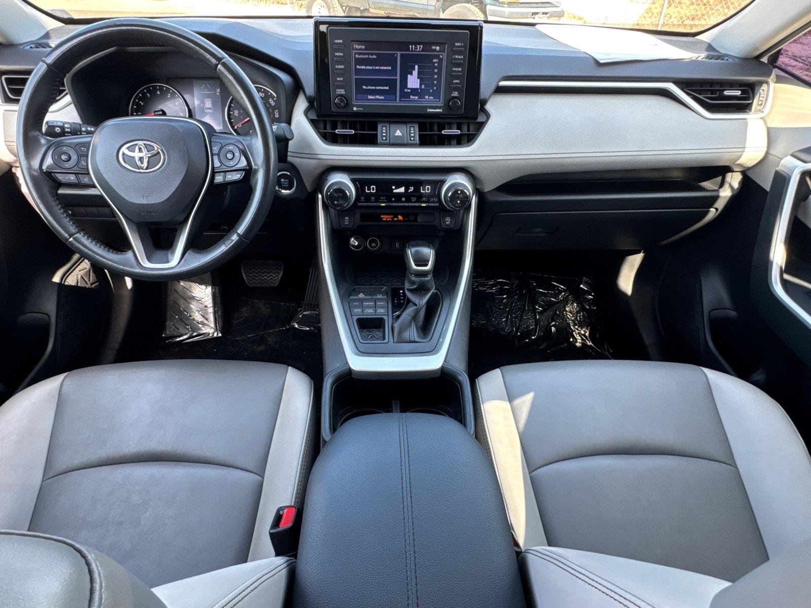 Used 2022 Toyota RAV4 XLE Premium w/ Carpet Mat Package (TMS) AWD/4WD image 21