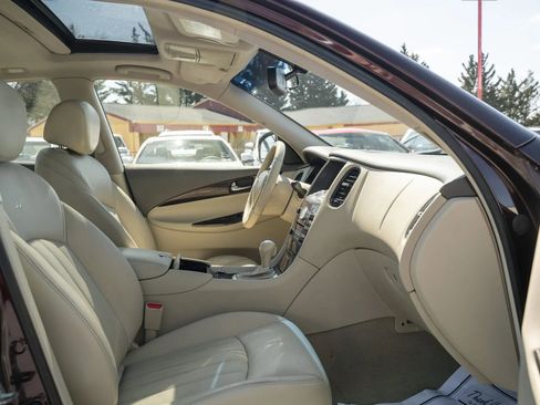 Used 2014 INFINITI QX50 Journey w/ Premium Package image 11