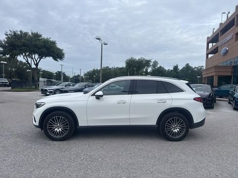 Used 2025 Mercedes-Benz GLC 300 image 2