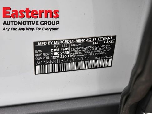 Used 2023 Mercedes-Benz GLA 250 4MATIC w/ Premium Package image 39