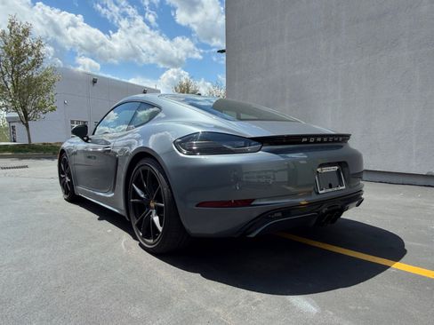 Certified 2025 Porsche 718 Cayman RWD image 3