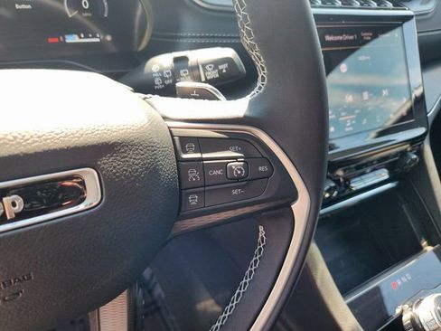 New 2025 Jeep Grand Cherokee Laredo w/ Luxury Tech Group I AWD/4WD image 23