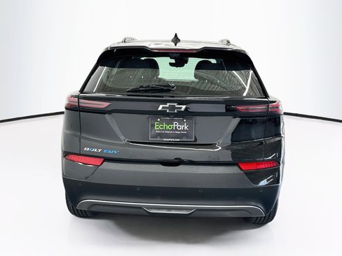 Used 2023 Chevrolet Bolt EUV Premier FWD image 7