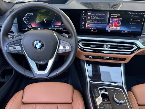 Used 2024 BMW 330i Sedan w/ Premium Package RWD image 18