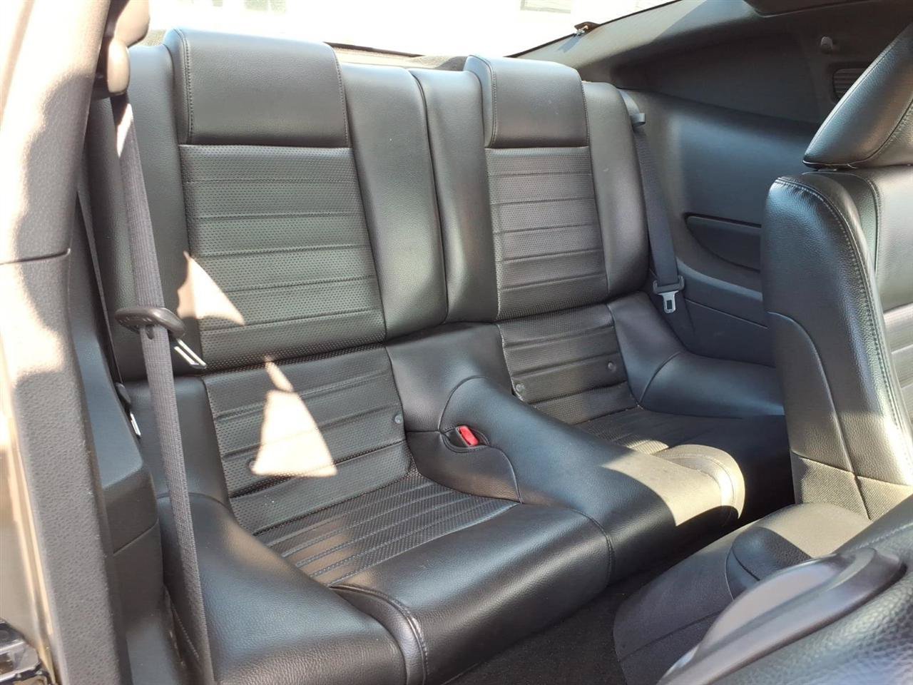 Used 2005 Ford Mustang GT RWD image 7