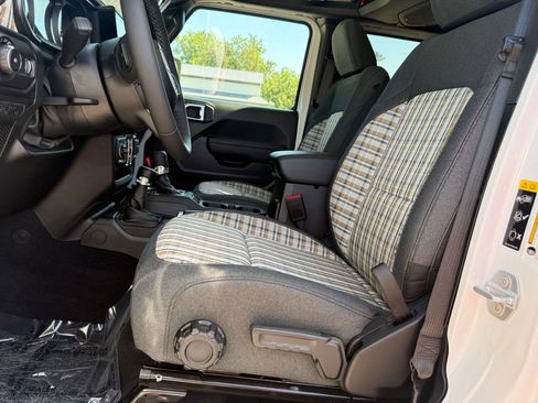 New 2026 Jeep Wrangler Unlimited Sport AWD/4WD image 15