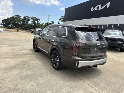 Certified 2024 Kia Telluride SX w/ Towing Package FWD image 18