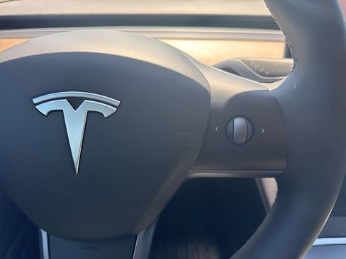 Used 2023 Tesla Model 3 Standard Range RWD image 17
