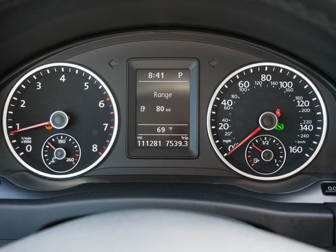Used 2016 Volkswagen Tiguan S image 21