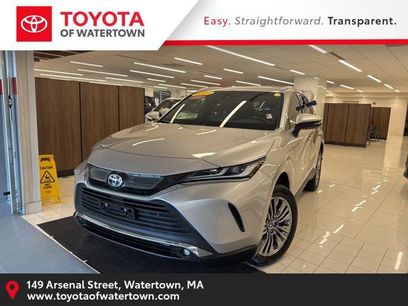 Certified 2023 Toyota Venza XLE