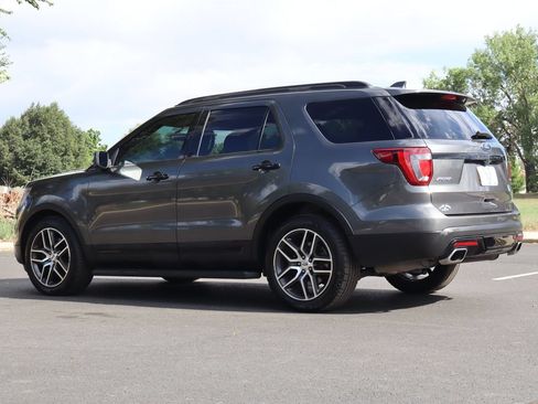 Used 2017 Ford Explorer Sport w/ Equipment Group 401A AWD/4WD image 7