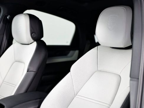 New 2026 Porsche Cayenne Coupe image 23