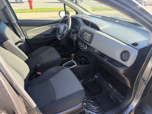 Used 2016 Toyota Yaris L FWD image 16